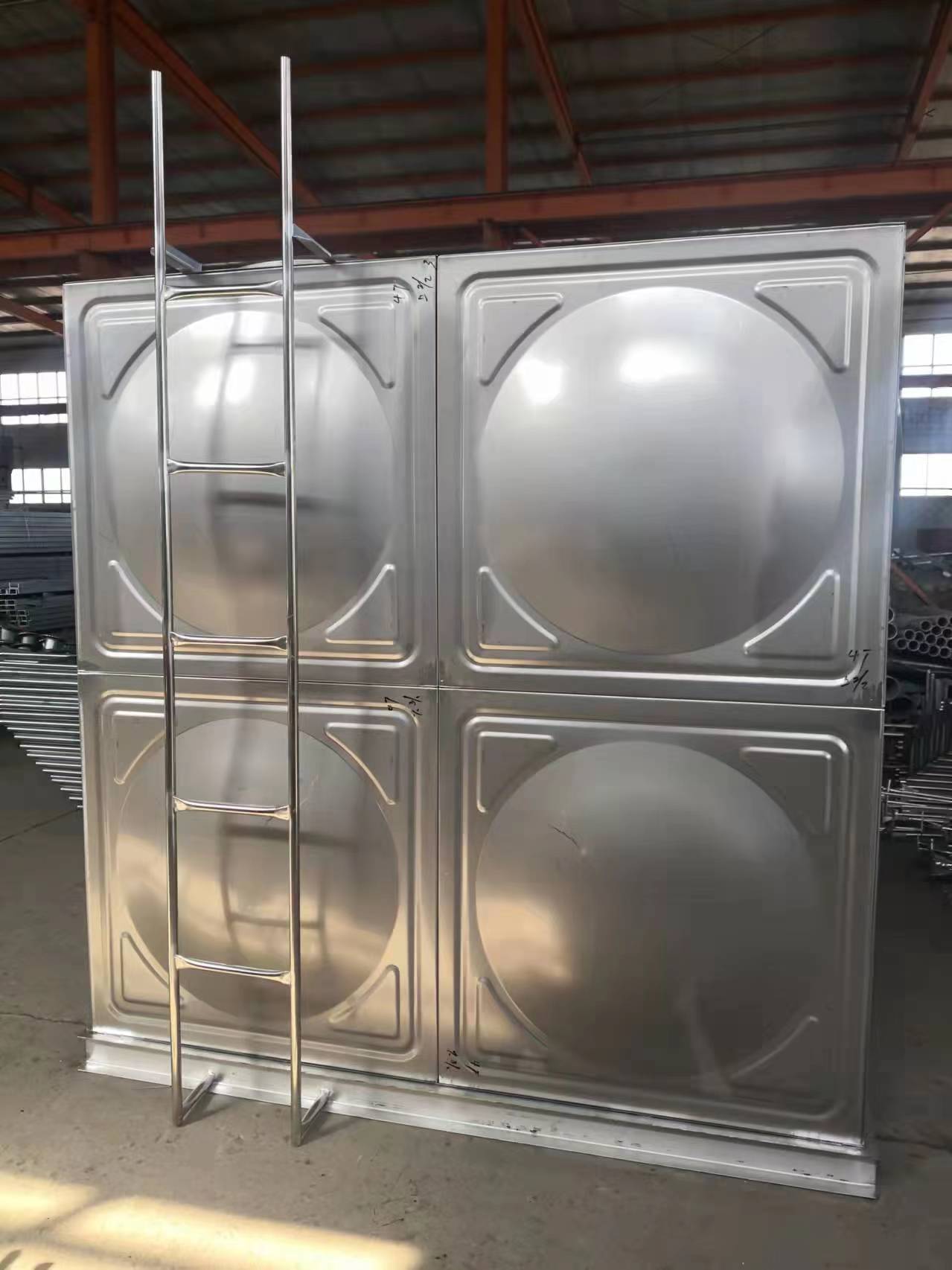 不鏽鋼水箱的清洗方法