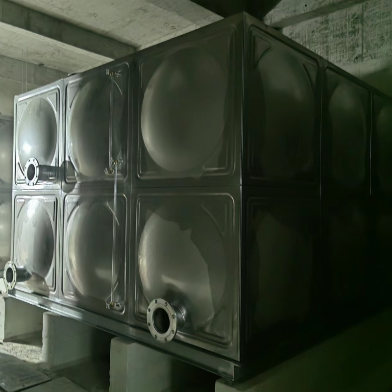 西安市不鏽鋼水箱安裝完成